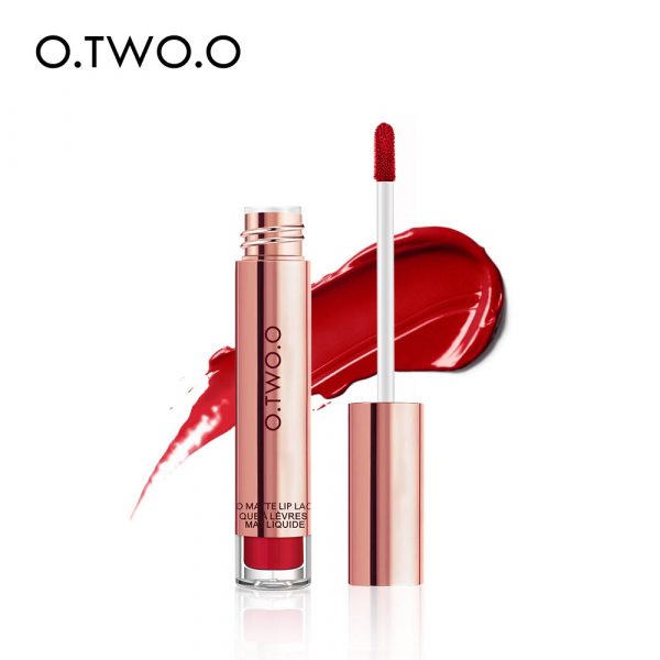 O.TWO.O 12 Colores brillo labial de terciopelo mate, es un lápiz labial líquido de fácil uso