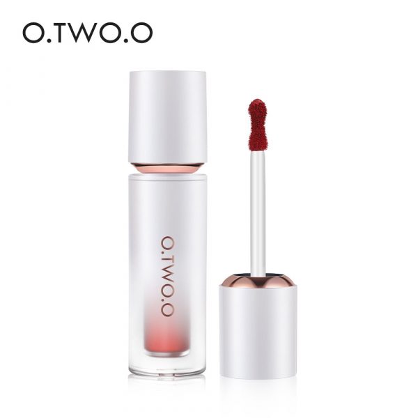 O.TWO.O Labial gloss de acabado mate aterciopelado en 12 tonos vibrantes