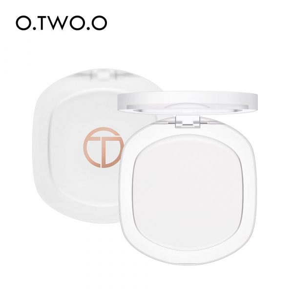 O.TWO.O: Polvo pre-maquillaje invisible, mate y con una muy buena cobertura
