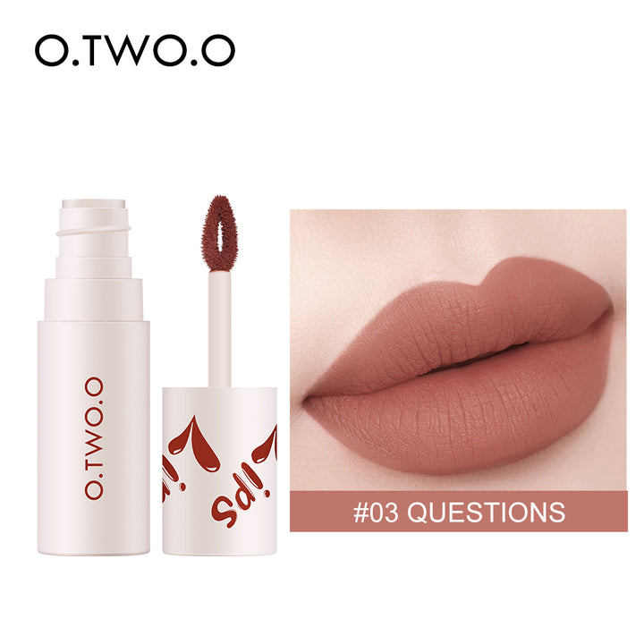 O.TWO.O Labial y rubor en crema velvet matte, alta pigmentación y duración prolongada - Imagen 4