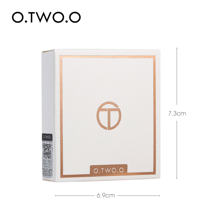 O.TWO.O: Polvo pre-maquillaje invisible, mate y con una muy buena cobertura - Imagen 3