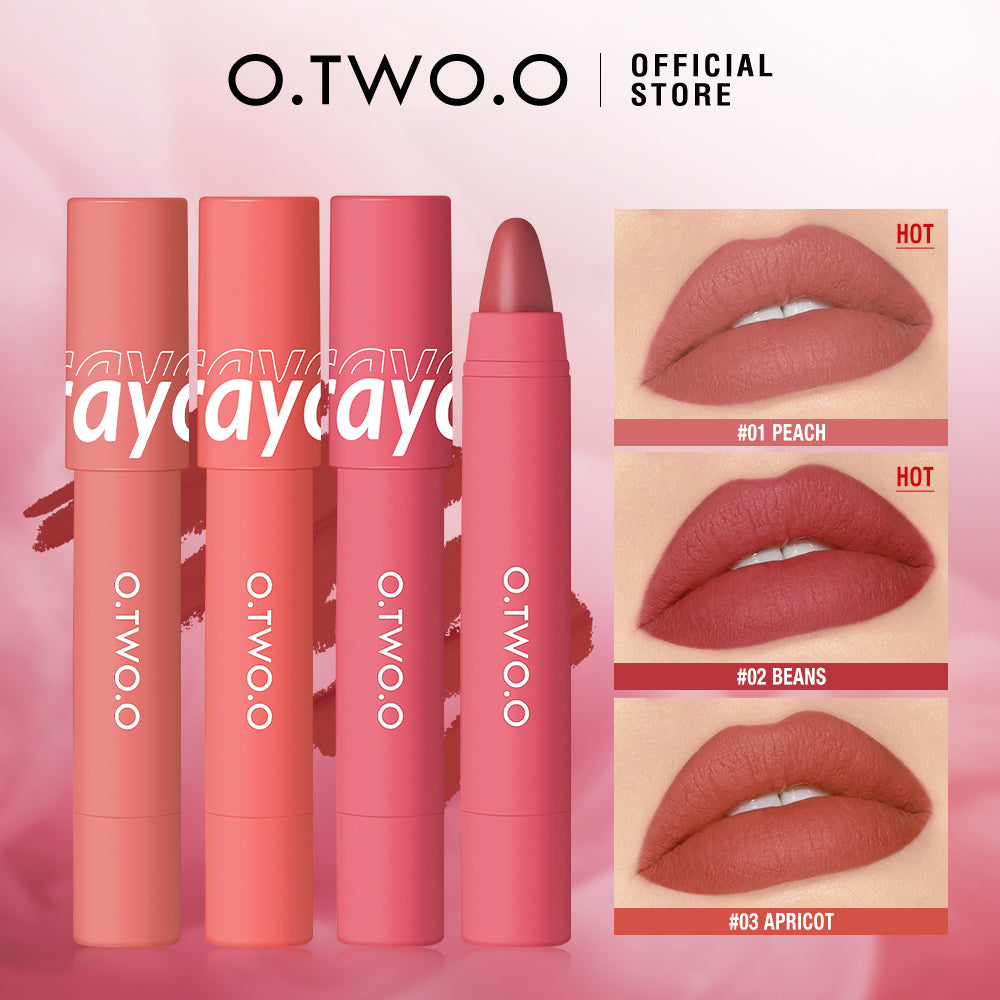 O.TWO.O Lápiz labial en 6 colores con acabado mate y delineador de labios