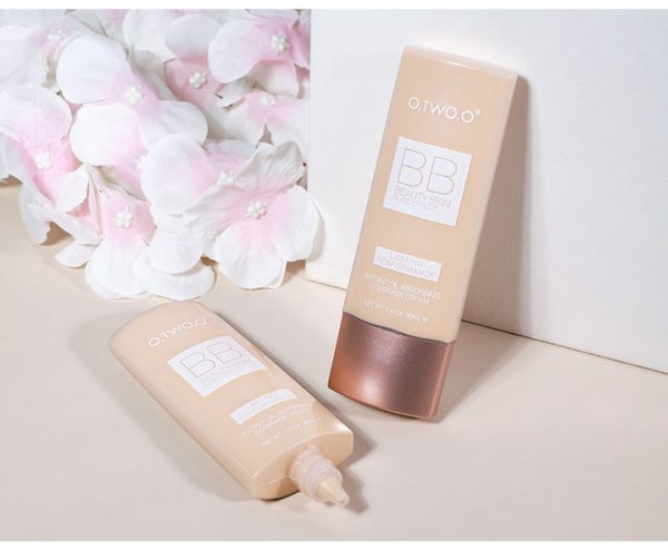 O.TWO.O Base líquida BB cream