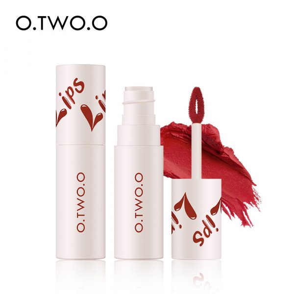 O.TWO.O Labial y rubor en crema velvet matte, alta pigmentación y duración prolongada